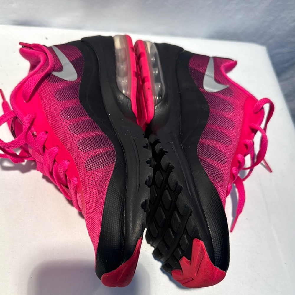 Nike Fuchsia and Black Athletic Shoes - Picture 7 of 13